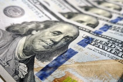 Dólar hoy y dólar blue hoy, EN VIVO: a cuánto cotiza y cuál es su precio este 1 de diciembre, minuto a minuto