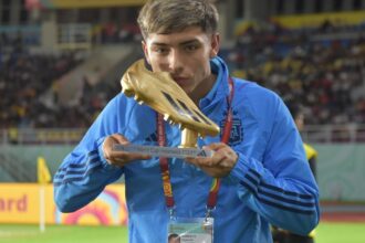 Ruberto recibió el premio al goleador del Mundial Sub 17: qué otros 6 argentinos también lo ganaron