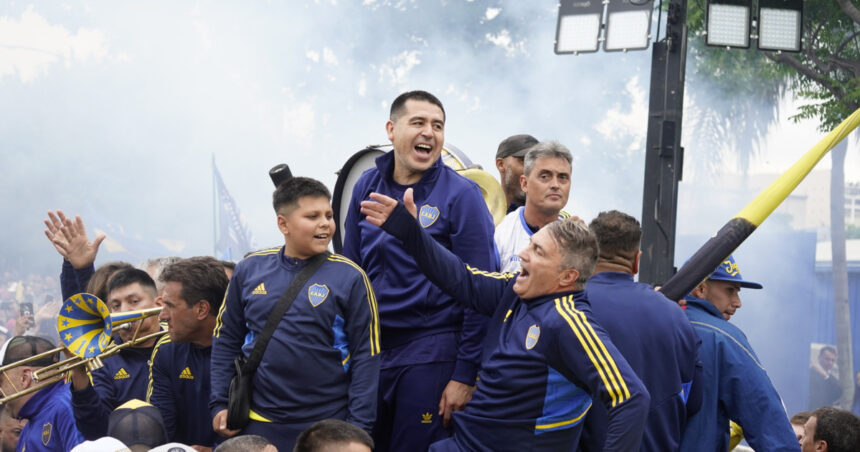 El detrás de escena de la movilización que armó Riquelme para protestar por la suspensión de las elecciones en Boca