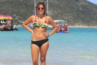 Carolina sufrió un ACV en México y su familia pide ayuda para poder operarla