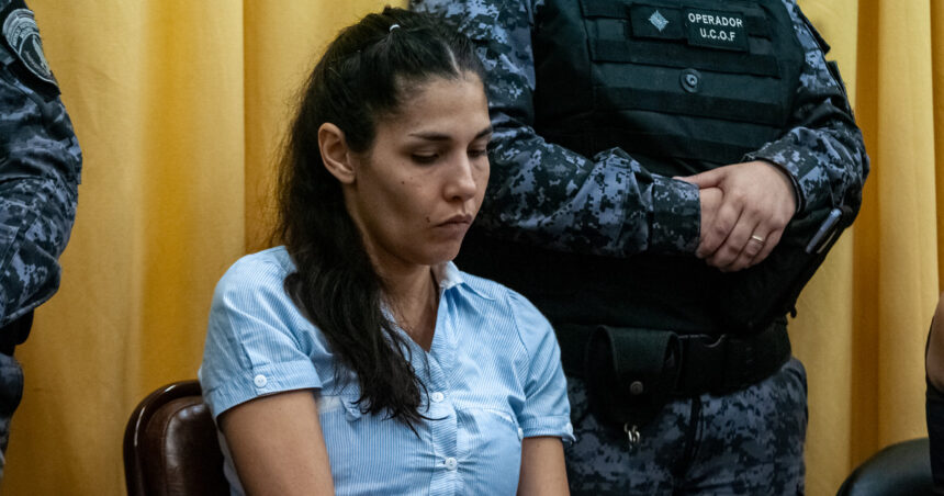 apunalo-a-su-beba-recien-nacida-y-la-tiro-en-una-bolsa:-le-dieron-4-anos-de-prision-pero-saldra-en-9-meses