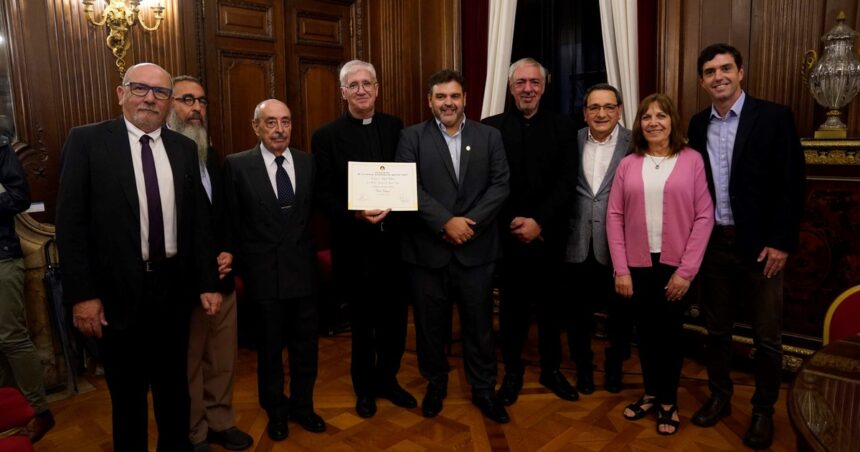 la-legislatura-declaro-“de-interes-cultural”-el-suplemento-valores-religiosos-de-clarin