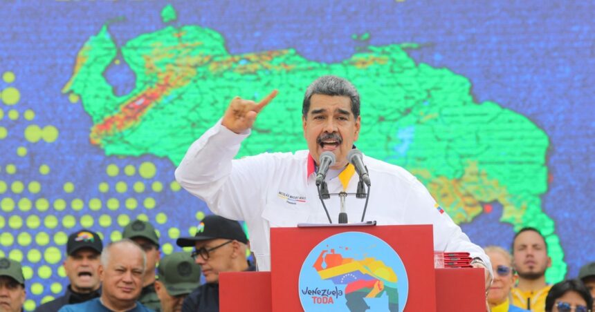 “Un mensaje del más allá”: la polémica explicación de Nicolás Maduro sobre la caída del helicóptero militar de Guyana