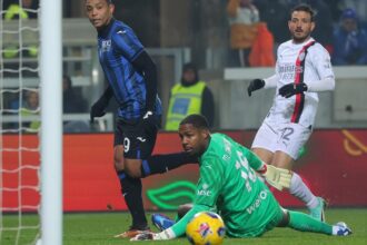 Locura de Muriel en la Serie A: golazo de taco en el último minuto para ganarle a Milán