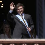 Los dos discursos del Día 1 de Javier Milei: de la herencia inflacionaria de 15.000% a la promesa del fin del populismo