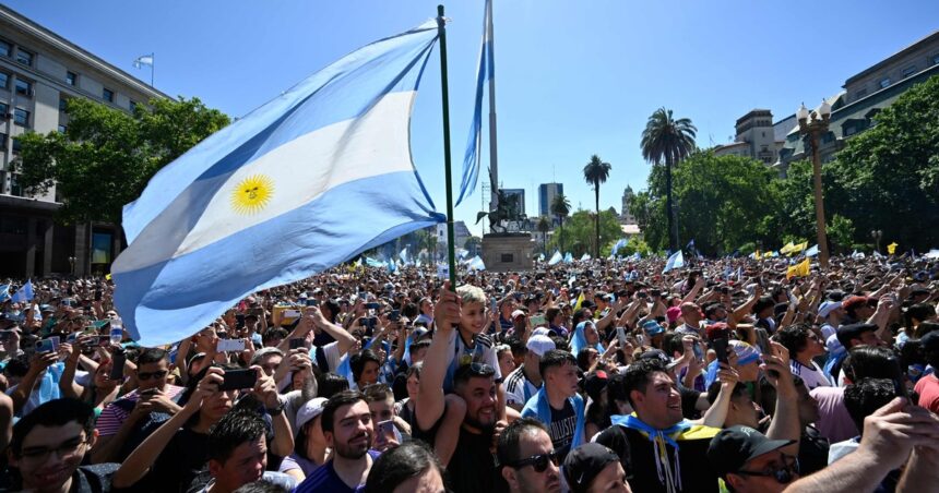 Cuarenta años y un día: hacia un gobierno de unidad nacional