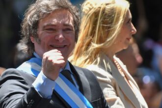 Javier Milei limitó el alcance de un decreto de Mauricio Macri para designar a su hermana como secretaria general de la Presidencia