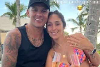 Marcos Rojo y las vacaciones más románticas: le pidió casamiento a su mujer en la playa