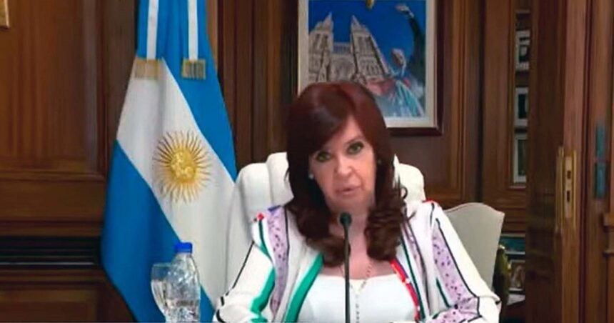 Otro revés para Cristina Kirchner: el tribunal oral ratificó la validez de la causa de los Cuadernos de las Coimas