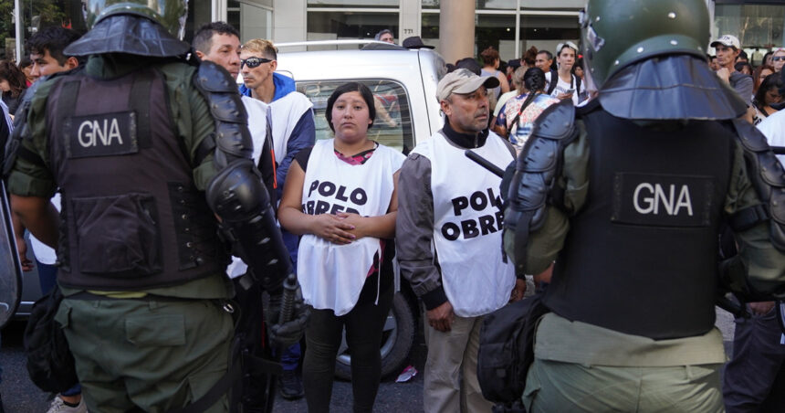 Una protesta piquetera atípica: sin encapuchados y casi sin chicos