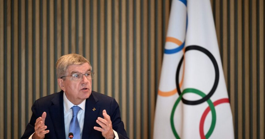 Por qué el COI no dejó a nadie contento tras su decisión de permitirles a los atletas rusos a participar en París 2024