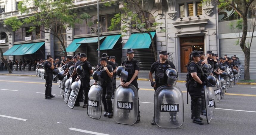 El Gobierno dijo que le va a cobrar a las organizaciones de izquierda el costo del operativo de seguridad de la marcha de ayer