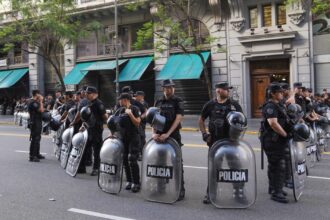 El Gobierno dijo que les va a cobrar a las organizaciones de izquierda el costo del operativo de seguridad de la marcha de ayer