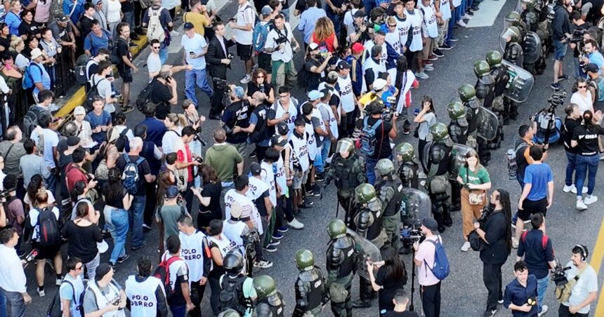 Marcha contra el DNU de Milei: a qué hora comienza el paro y el mapa de cortes en CABA este 22 de diciembre