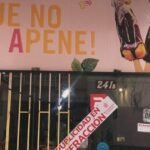 Escándalo en Córdoba: clausuraron por “faltas al buen gusto” un local que vendía waffles con forma de pene