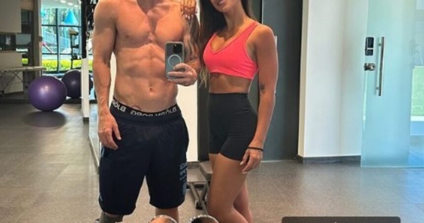 Messi y Antonela, frente al espejo: la imagen que la pareja hizo viral en una sesión de entrenamiento en Rosario