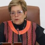 Obligan a empleadas mujeres a usar pañales: lo denunció la ministra de Trabajo de Colombia