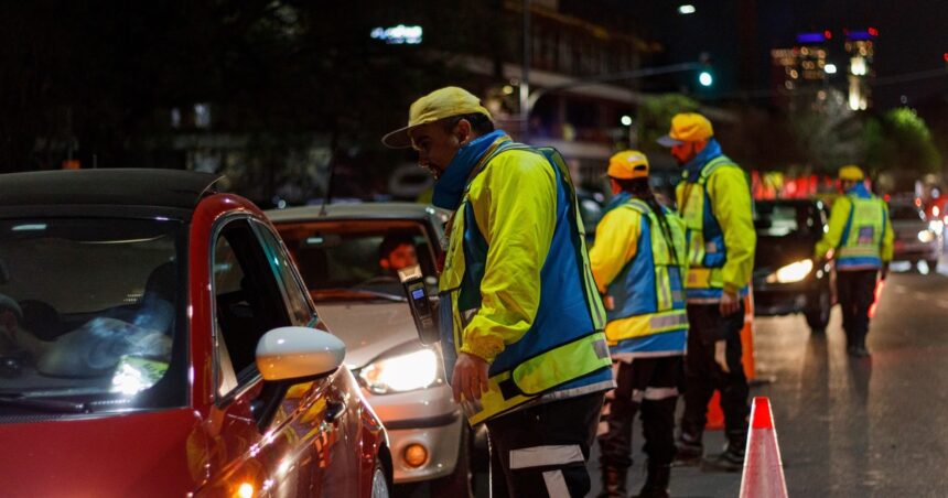 Controles de alcoholemia: qué multas rigen y qué pasa con la licencia al dar positivo