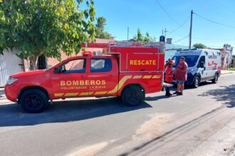 Una mujer debió ser trasladada al hospital tras caerse de una motocicleta