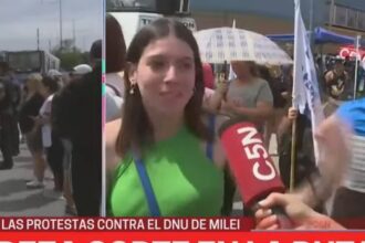 “Estoy de reemplazo”, la respuesta de una joven a la pregunta de por qué estaba en el corte de la ruta 3 contra el DNU de Milei