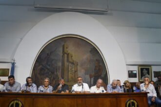 La CGT llamó a un paro general de medio día para el 24 de enero: “El enviado del cielo se caga en los trabajadores”