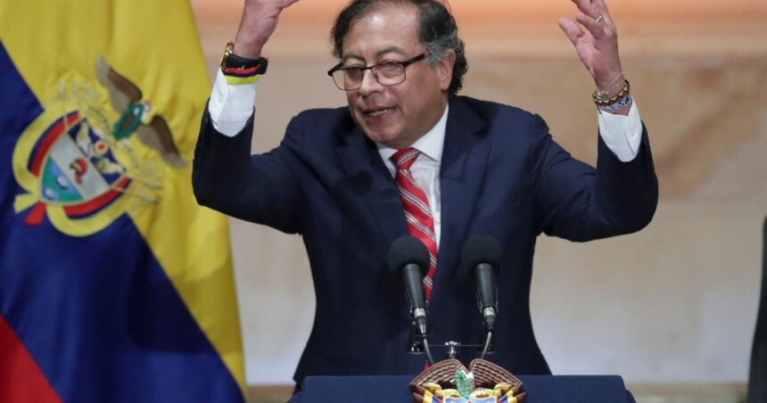 el-presidente-de-colombia-critico-a-javier-milei-por-su-proyecto-para-arancelar-la-universidad-a-estudiantes-extranjeros:-“son-expulsados-del-pais”