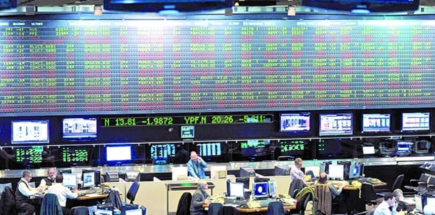 Finanzas personales: en 2023 el Merval dio un salto de 356% en pesos y le ganó cómodo a la inflación