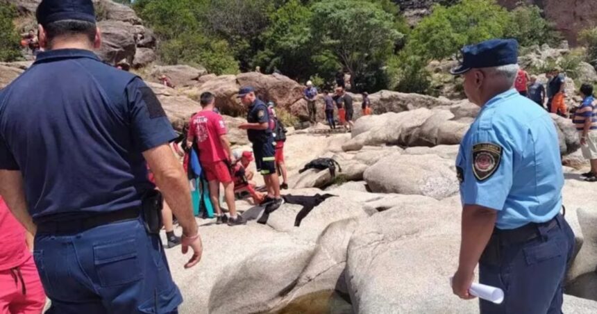 Nueva jornada trágica en Mina Clavero: otro turista murió ahogado en el río