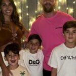 El  Año Nuevo de Lionel Messi: la foto familiar, el comentario de Antonela Roccuzo y el particular detalle de Thiago