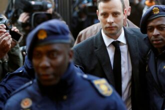 Oscar Pistorius saldrá el viernes de la cárcel tras cumplir la mitad de la condena por matar a su novia