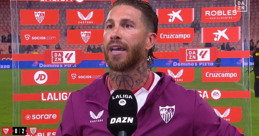 “Callate ya”: el tenso cruce de Sergio Ramos con un hincha del Sevilla, que perdió y quedó a un punto del descenso en España