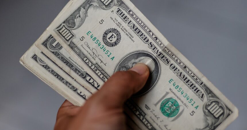 Dólar hoy y dólar blue hoy, EN VIVO: a cuánto cotiza y cuál es su precio este 5 de enero, minuto a minuto