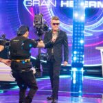 Cómo se vive una gala de eliminación de Gran hermano desde la tribuna y cómo es el Santiago del Moro que no vemos