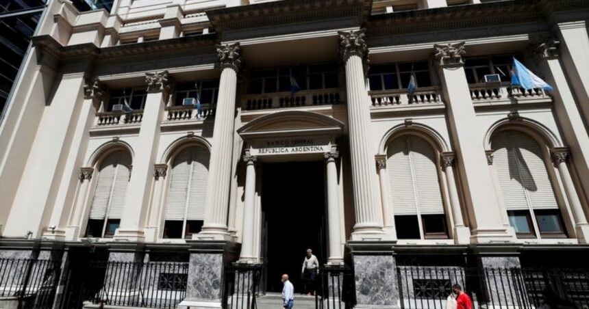 El Banco Central aprobó la emisión de billetes de 10 mil y 20 mil pesos