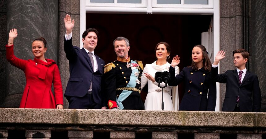 Federico X accedió al trono en Dinamarca y abre una nueva era tras la abdicación de su madre: “Espero ser un rey unificador”