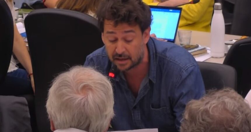 Ley ómnibus y las medidas de Javier Milei, EN VIVO: “Demagógico y destructivo”, el duro discurso del director Santiago Mitre contra los cambios en el INCAA de la ley ómnibus