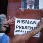 A diferencia de Cristina Kirchner,  Javier Milei homenajeó a Alberto Nisman y dijo que fue “asesinado”