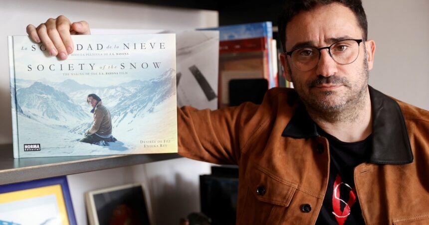 Oscar 2024: el director de La sociedad de la nieve y su emoción por su nominación con una historia trágica y en español