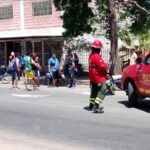 Siniestro vial entre una moto y un auto en Av. San Nicolas de Bari, deja el saldo de un herido de consideración