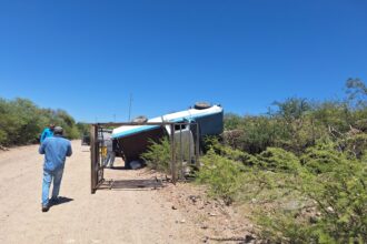 Desiderio Tello: Se le reventó un neumático, volcó y se salvó de milagro