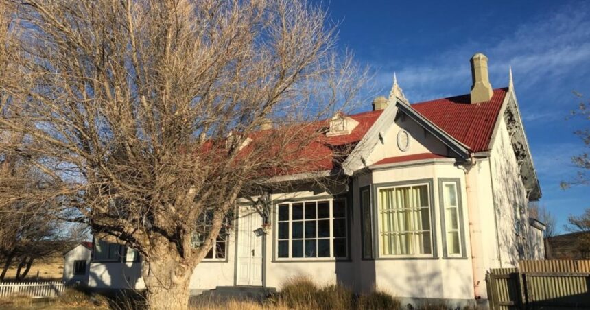 El “Hotel fantasma” de la Patagonia: se vende por booking pero cuando los turistas llegan está vacío