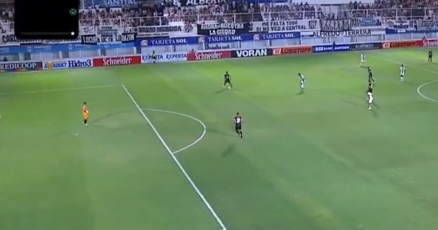 Copa de la Liga 2024: el increíble gol en contra de Minissale de Central Córdoba ante Godoy Cruz