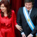 Cristina Kirchner les bajó línea a sus diputados por la Ley Ómnibus: ¿guiño para Javier Milei?