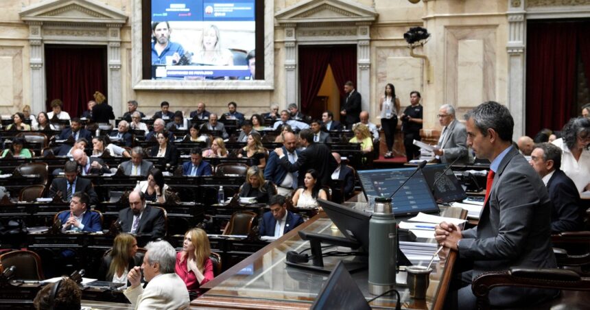 La recaudación por el impuesto PAIS saltó 1252% y calienta la pelea entre Milei, los gobernadores y el Fondo