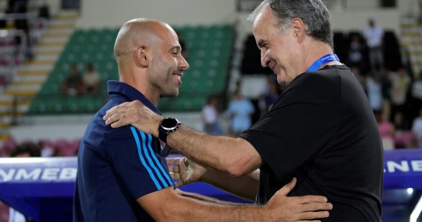 Javier Mascherano reveló qué le dijo Marcelo Bielsa en su sentido abrazo: “Es motivo de orgullo y de alegría”