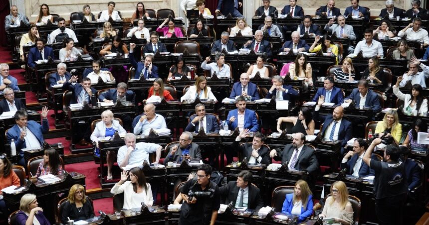 De “Fundieron el ómnibus” a la “Crónica de una muerte anunciada” y “los jeques de sus negociados”: las reacciones políticas tras la caída de la sesión de la Ley Ómnibus en el Congreso