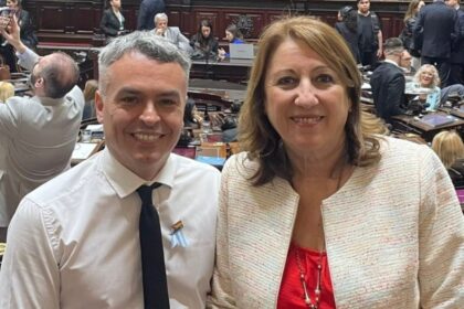 Dos diputados escrachados por la “Oficina del Presidente” Milei piden saber oficialmente quién maneja la cuenta y si se paga con fondos públicos