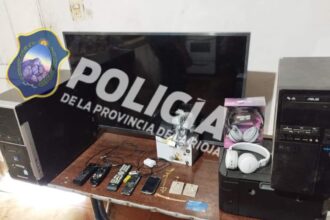 Allanaron una vivienda en Bº Los Obreros II y secuestraron varios elementos de valor