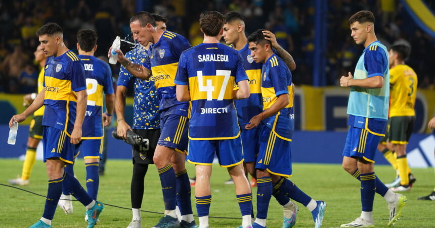 En su vuelta a La Bombonera, Boca no pasó del empate ante Defensa y hubo una tibia reprobación de los hinchas