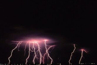 EDELaR informó que el suministro de energía eléctrica en el sur provincial se encuentra interrumpido debido a una fuerte tormenta